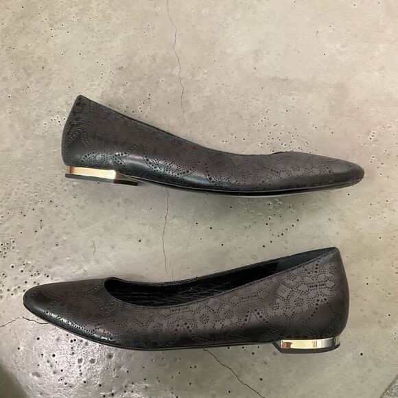 Burberry Perforated Leather Musgrave Flats - Picture 3 of 10